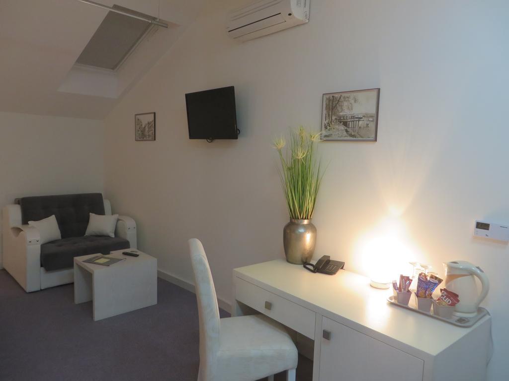 Villa Marija M L Belgrade Bilik gambar